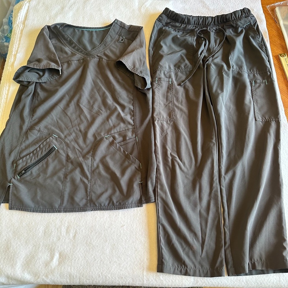 Medical Scrubs Set 2 Piece Gray Women Small V Neck Top Cargo Pants Elastic Waist